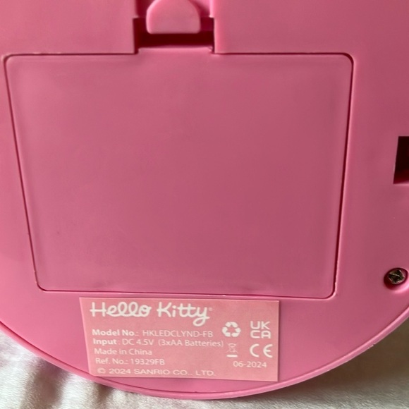 Hello Kitty: Pink LED Light Projector - Picture 10 of 16